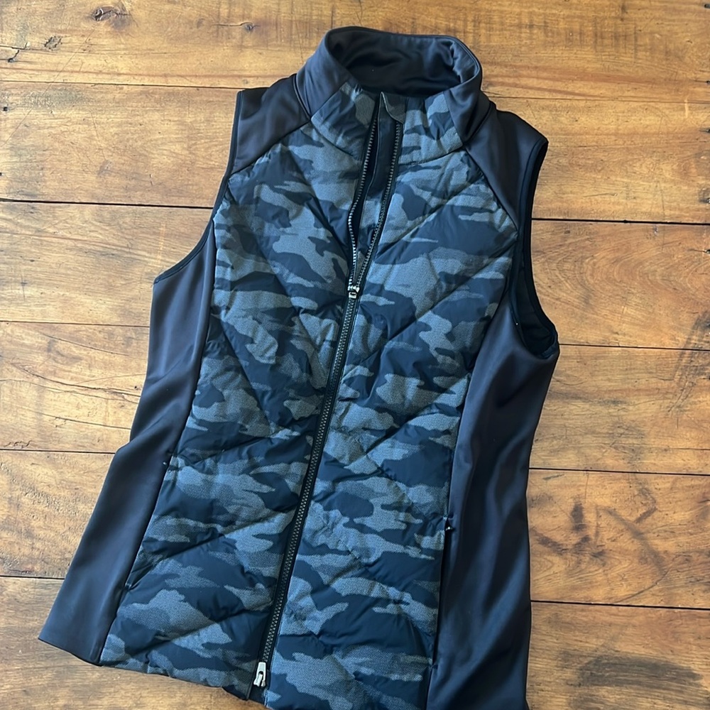 Athleta black camo vest